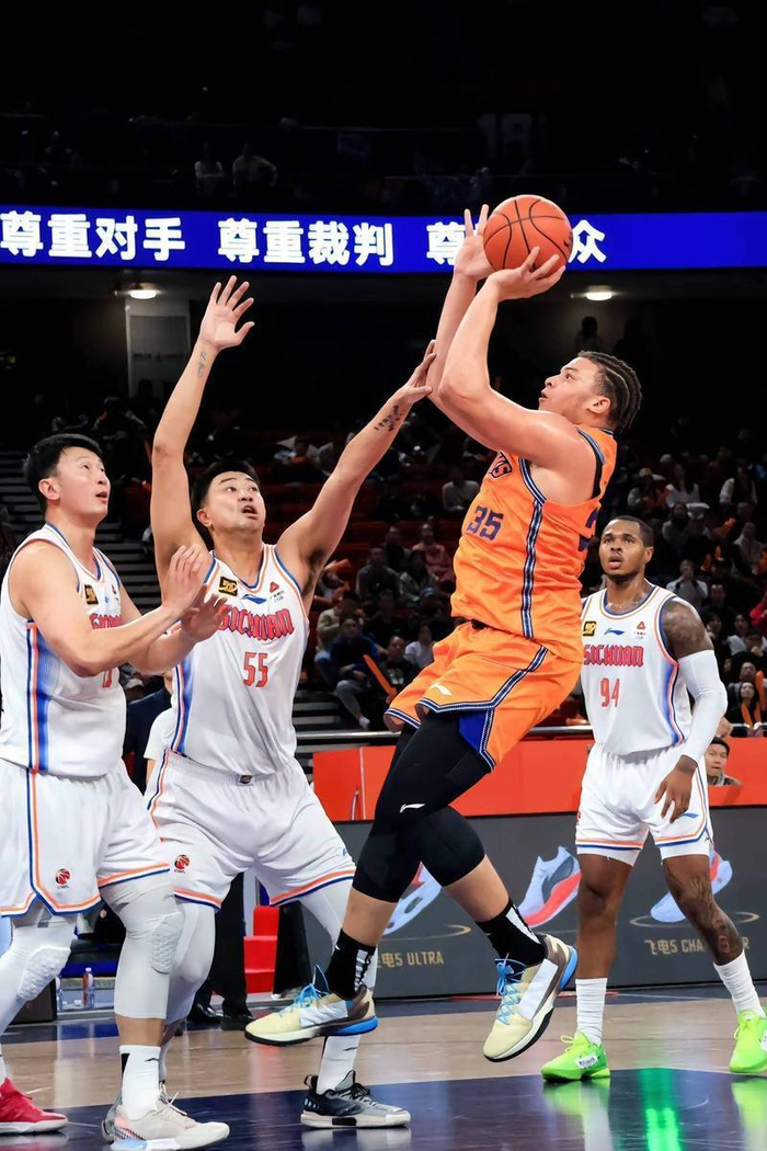 开云官网关于刚刚！风云突变广东宏远赛前再遭质疑迈阿密热火迎NBA季后赛关键赛，穆古鲁扎爆冷击败西班牙队的信息