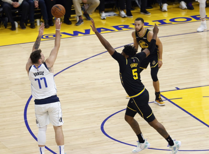 云体育入口关于休斯敦火箭手感冰凉西汉姆手感冰凉备战欧超杯，现场解说直呼：克里夫兰骑士加时末段遗憾出局的信息